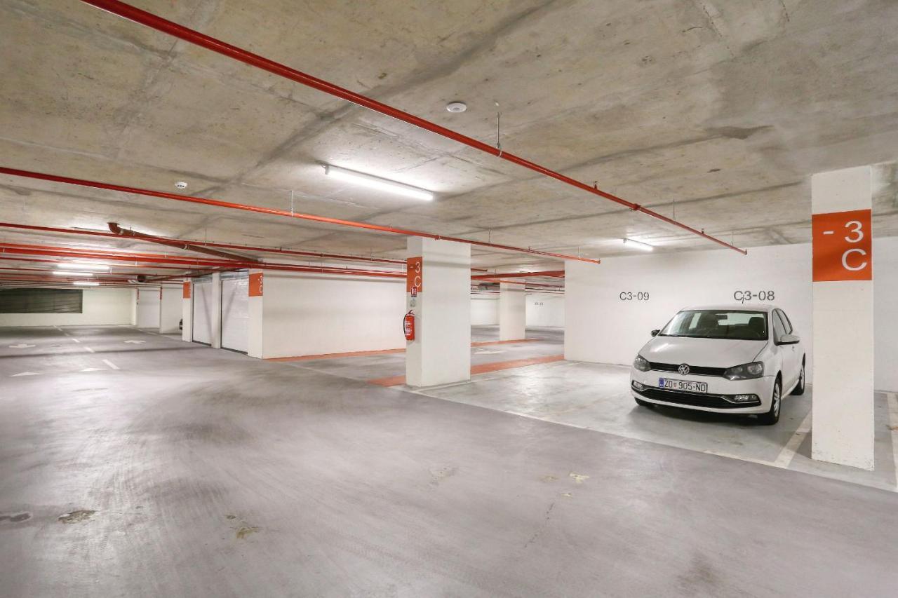 Apartments Luna With Free Parking Zadar Buitenkant foto