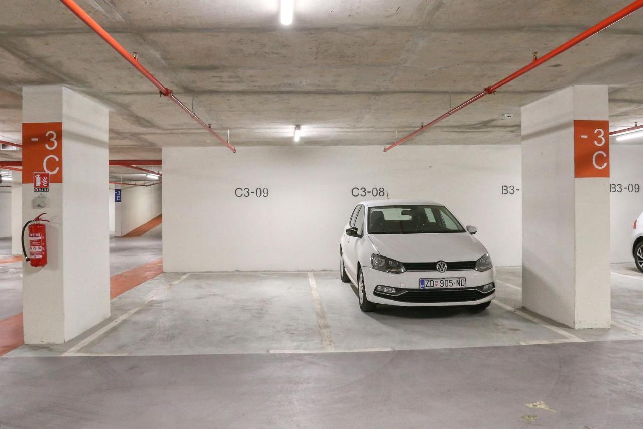 Apartments Luna With Free Parking Zadar Buitenkant foto